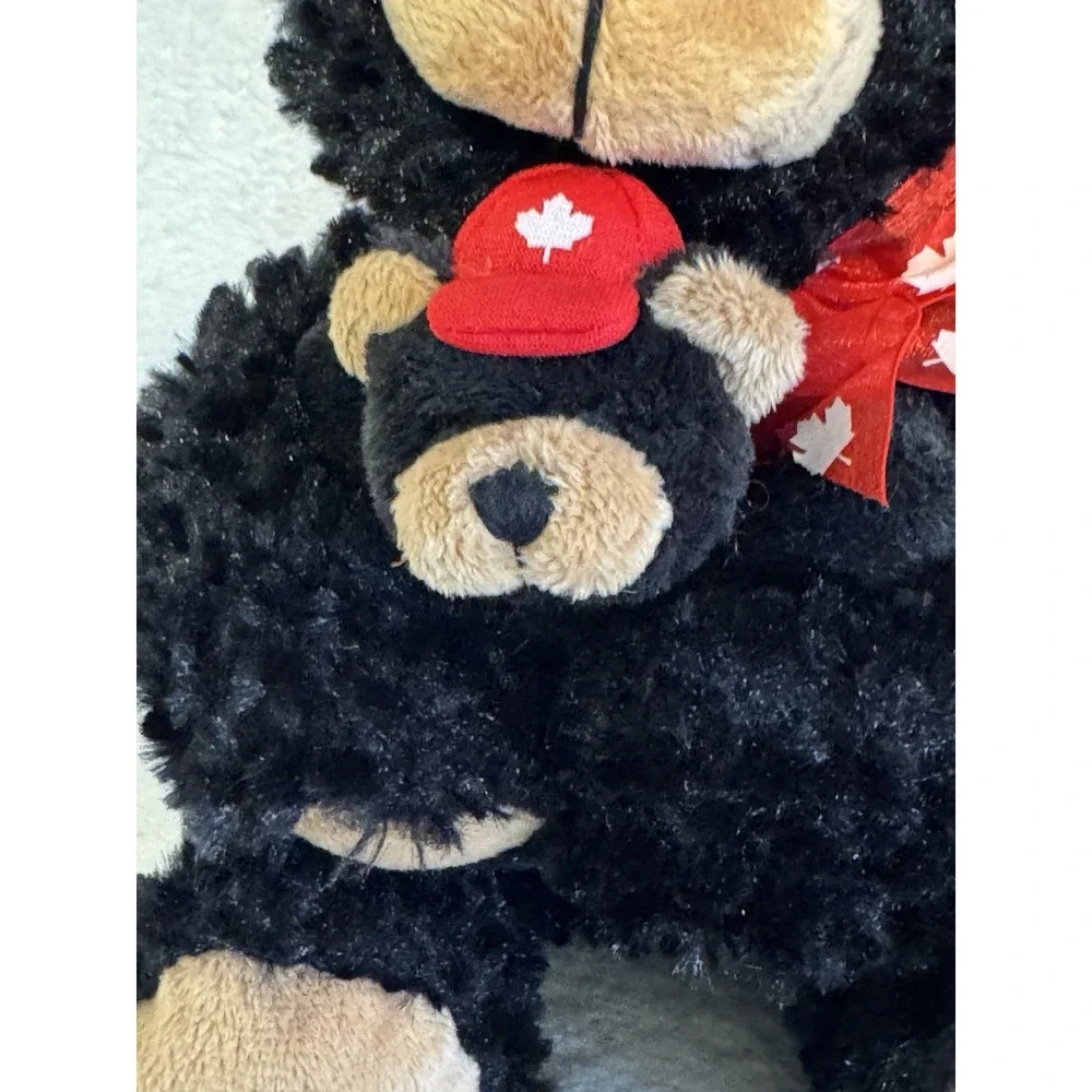Canada Black Bear Plush Parkdale Novelty 44018B Canadian Hug Maple Hat‎